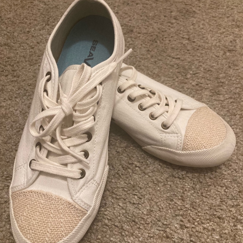 seavees sneakers army issue